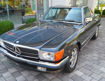 MERCEDES BENZ SL 560 Cabrio, R107, Blauschwarz metallic, BJ 1988, (006)