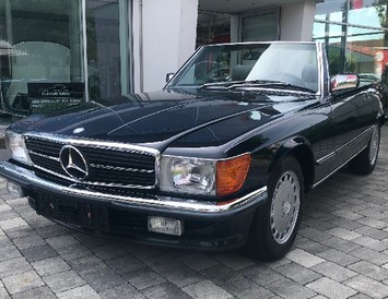 MERCEDES BENZ SL 560 dunkelblau / R 107 / Cabrio